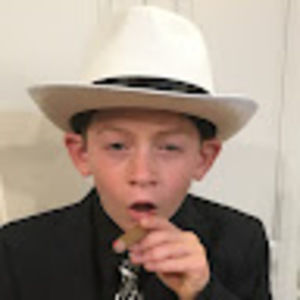 Meet your Posher, Max